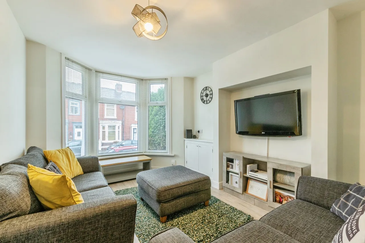 Dill Hall Lane, Accrington, BB5, photo 5