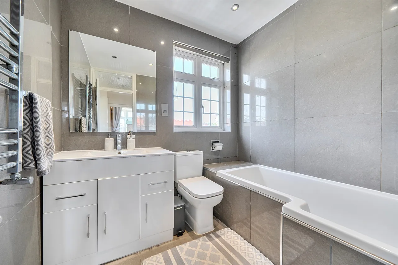 Willow Road, Enfield, EN1, photo 12