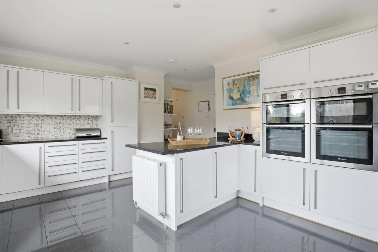 St. Ronan's Terrace, Innerleithen, EH44, photo 6