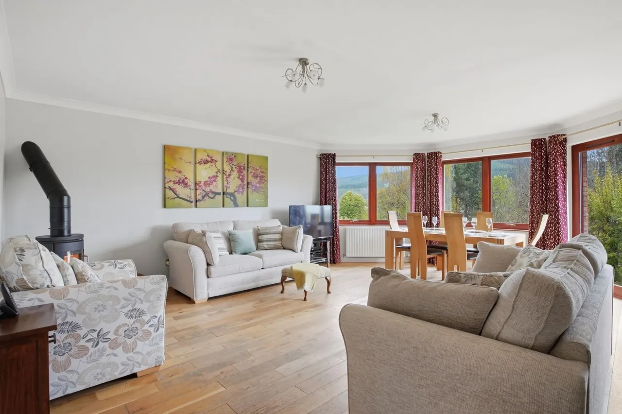 St. Ronan's Terrace, Innerleithen, EH44, photo 2