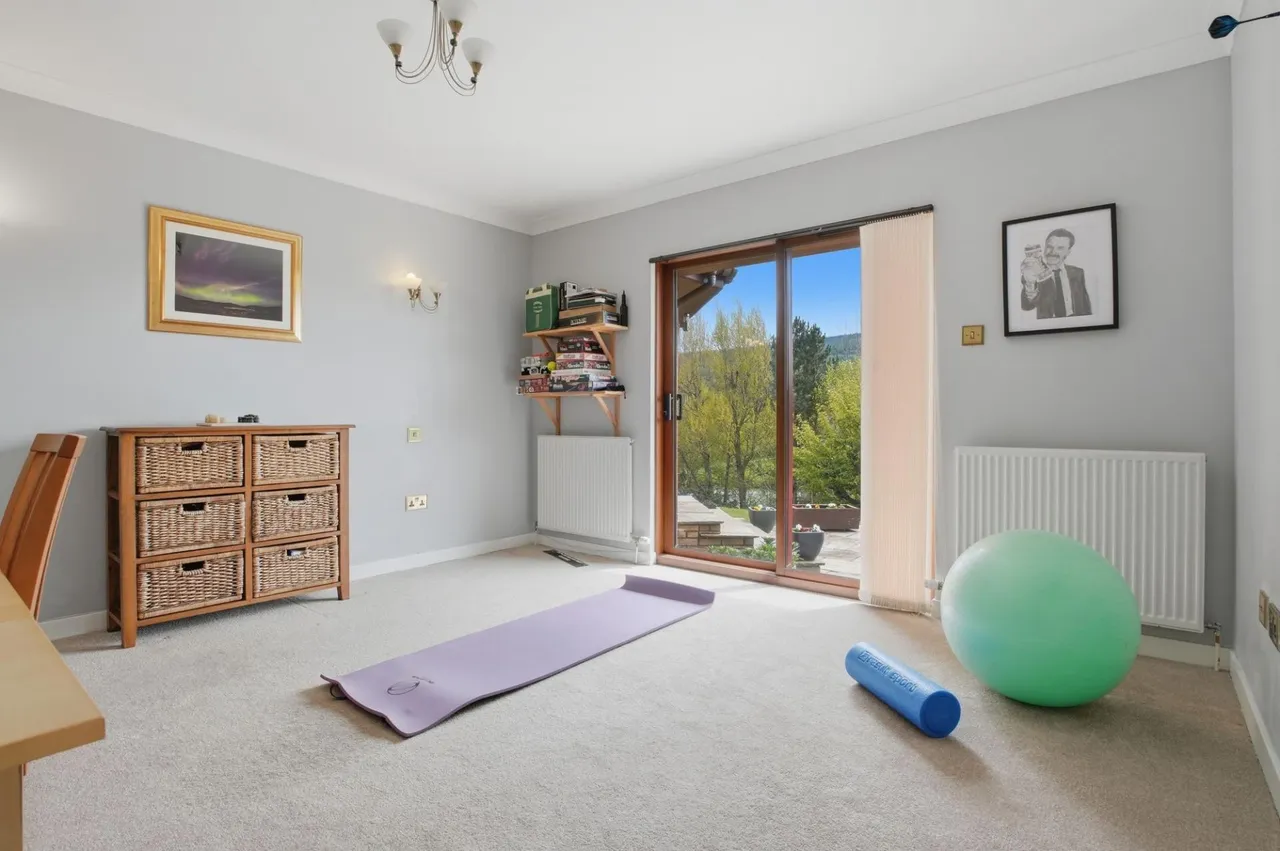 St. Ronan's Terrace, Innerleithen, EH44, photo 12