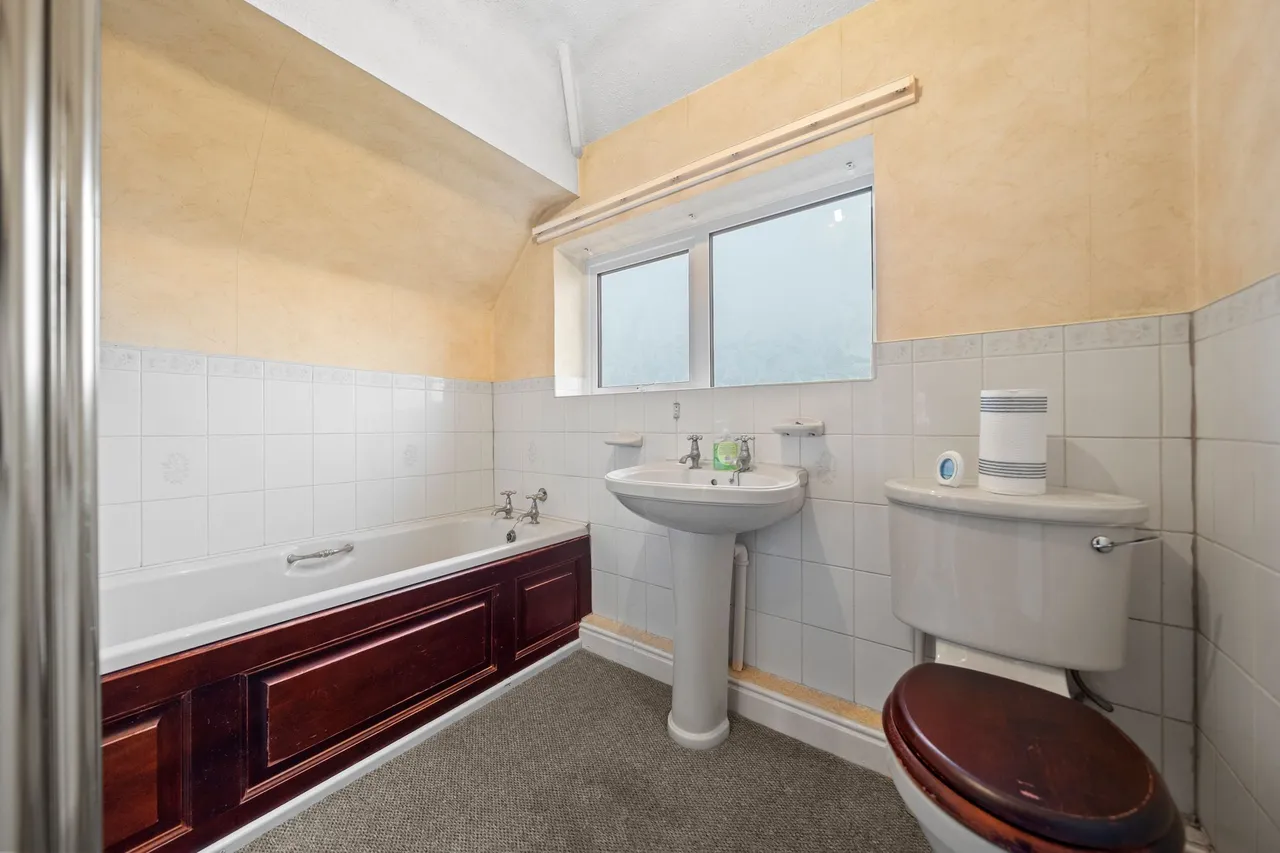 Greenfields Crescent, Ashton-In-Makerfield, Wigan, Wigan, WN4 8QY, photo 4