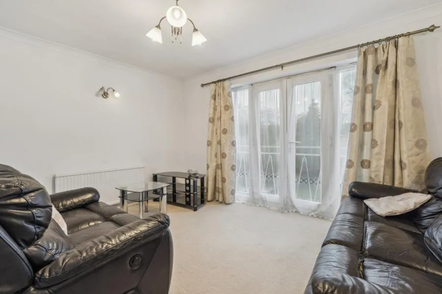 Chesswood Way, Pinner, HA5, photo 2