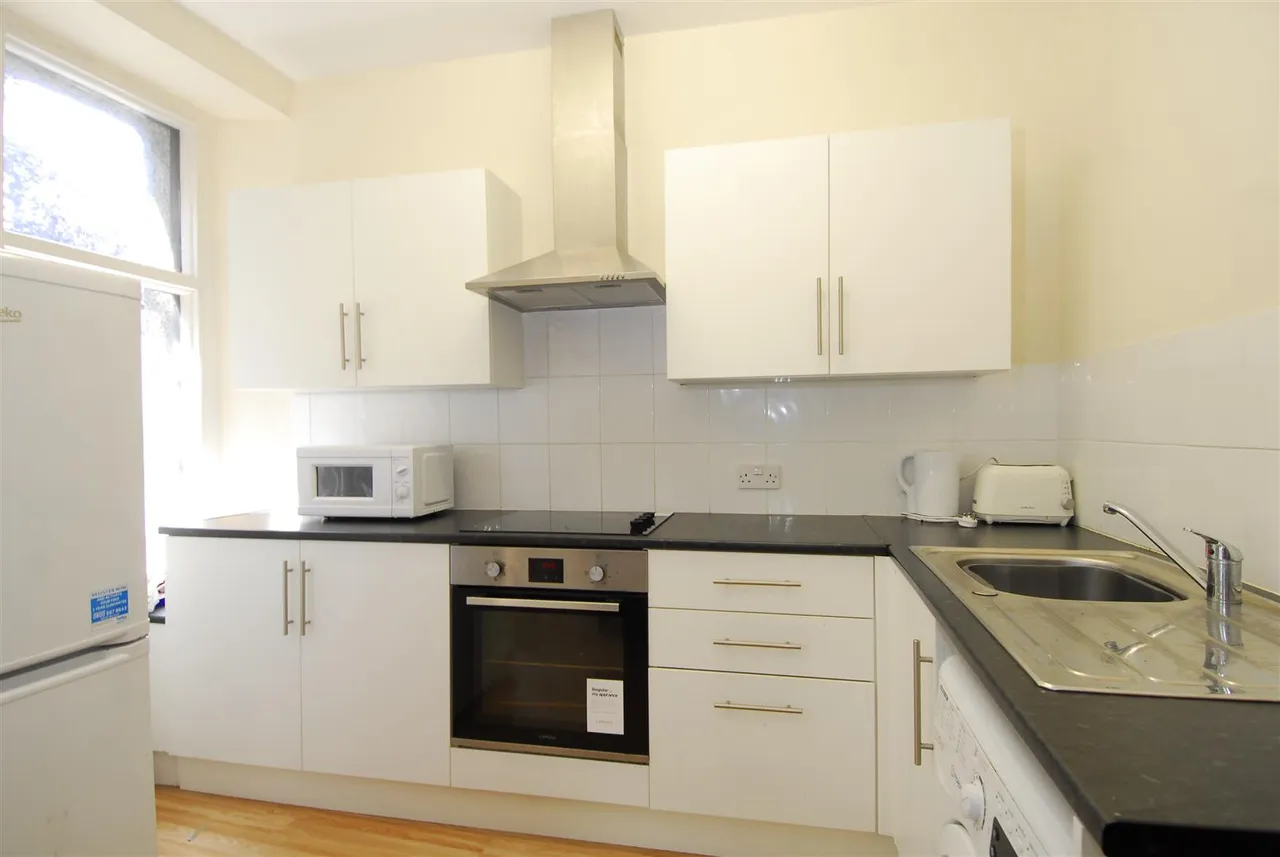 TFF Alexandra Road, Mutley, photo 5