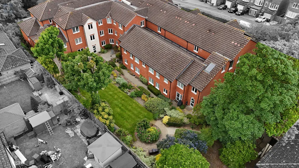 Pearl Court, Croft Road, Aylesbury, HP21 7BY, photo 9