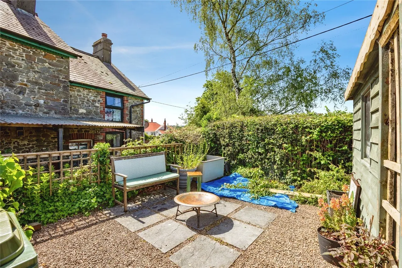 Llanwrda, SA19, photo 20