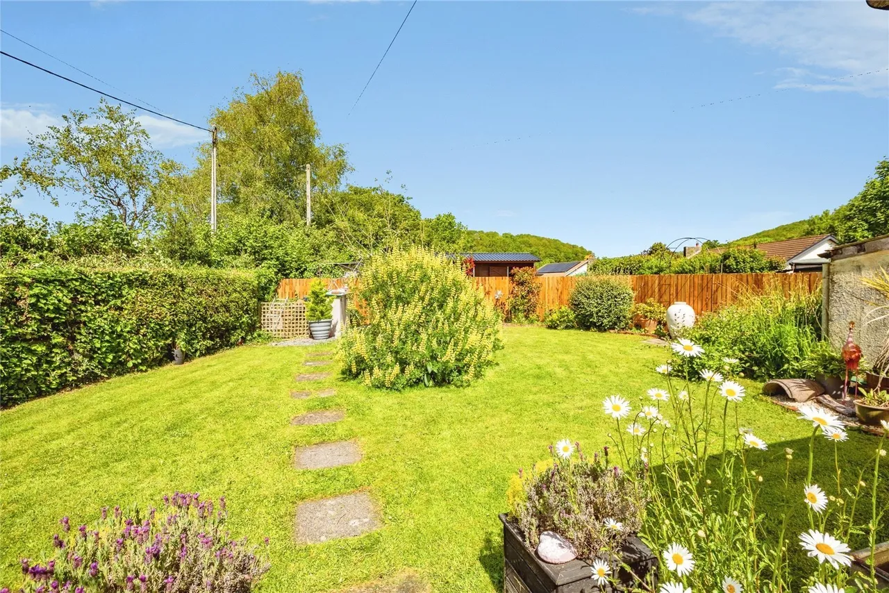 Llanwrda, SA19, photo 27