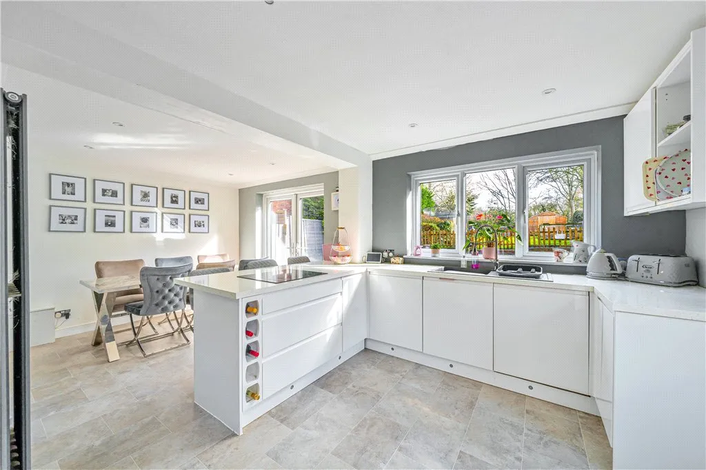 Brackley Lane, Abthorpe, Towcester, Northamptonshire, NN12 8QJ, photo 2