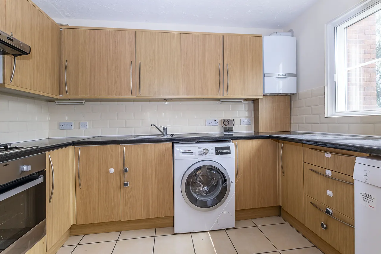 Alexandra Road, London, SW19, photo 6