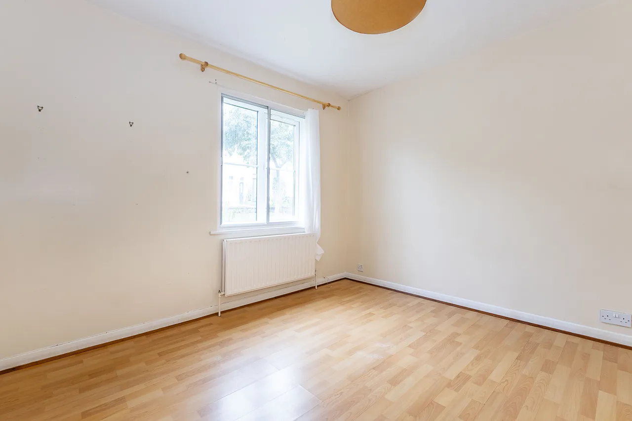 Alexandra Road, London, SW19, photo 4