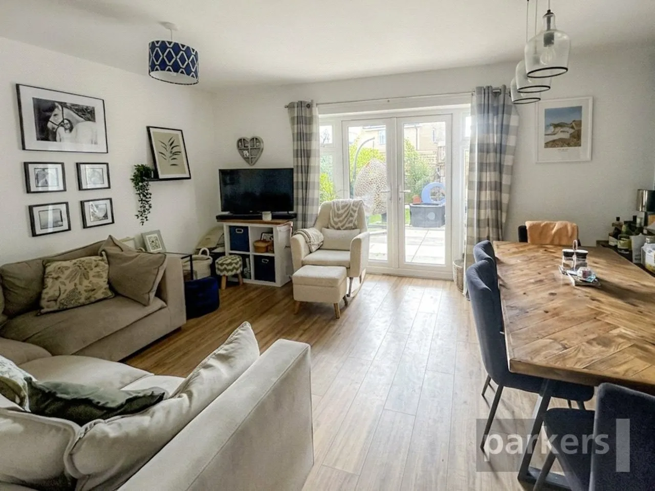 Florey Place, Aston, OX18, photo 2