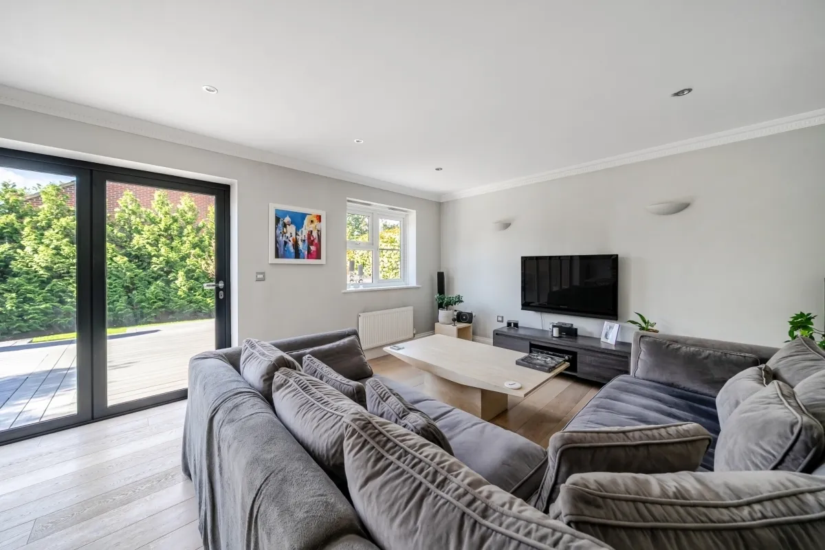 Furnival Close, Virginia Water GU25, photo 2
