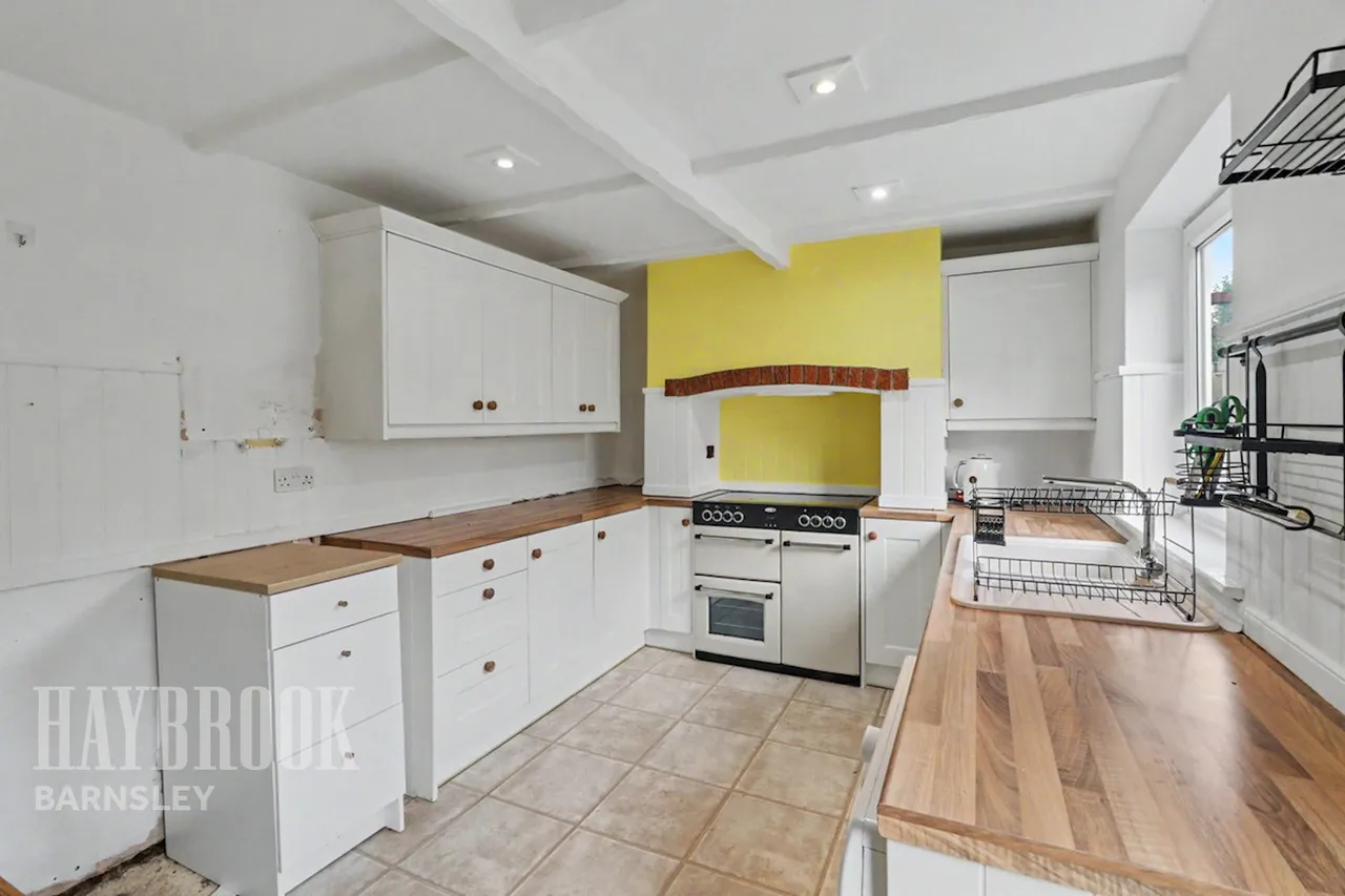 New Road, Staincross, photo 7