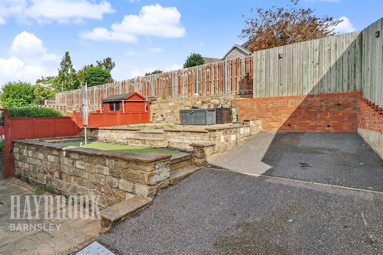 New Road, Staincross, photo 13