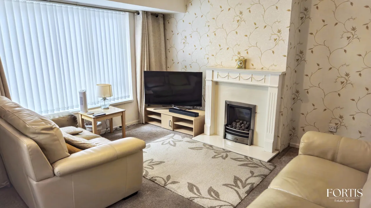 Clover Grove, Cardiff, CF5, photo 2