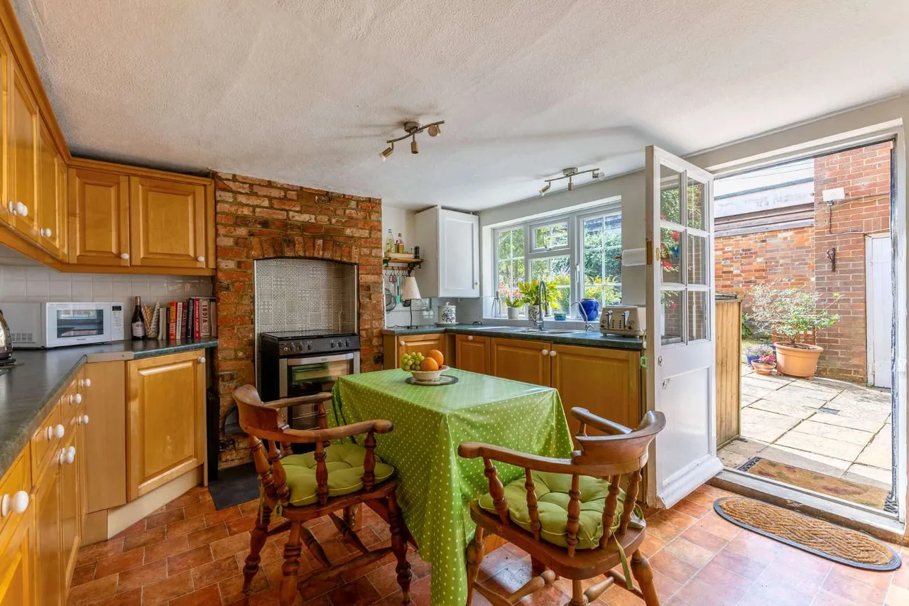 High Street, Hungerford, Berkshire, RG17 0NA, photo 5