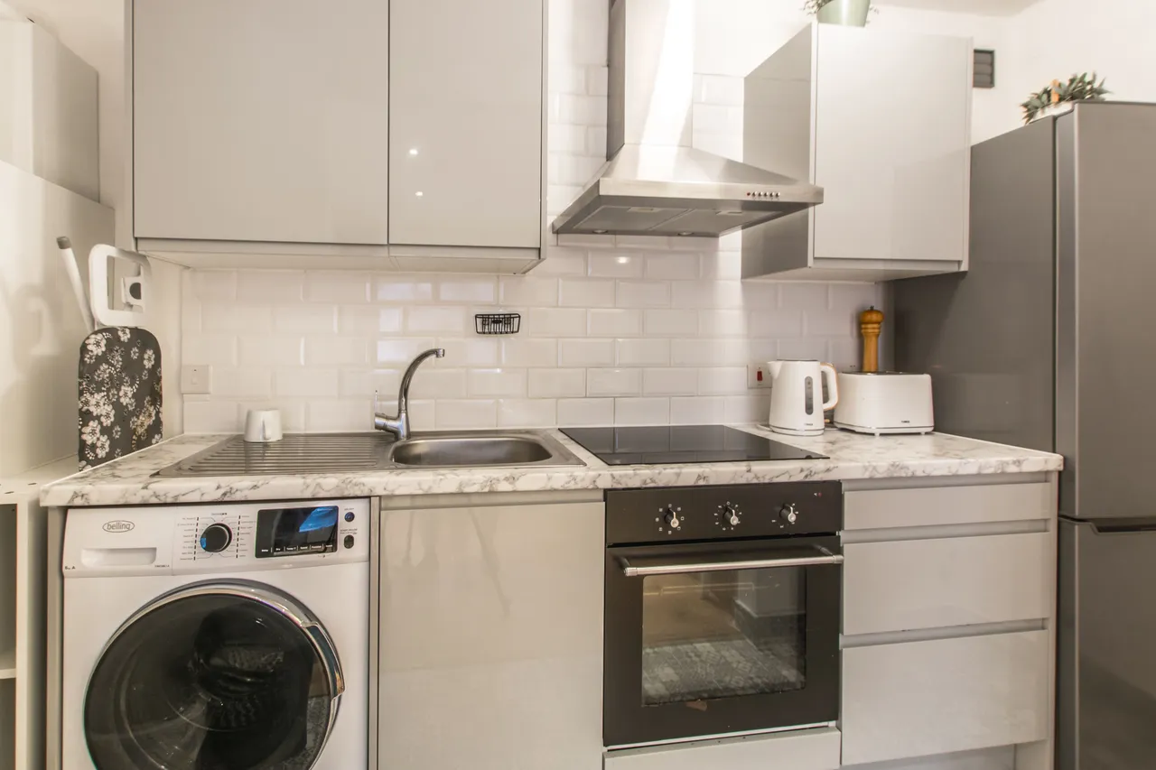 3 Gladstone Mews, Wood Green, London, photo 3