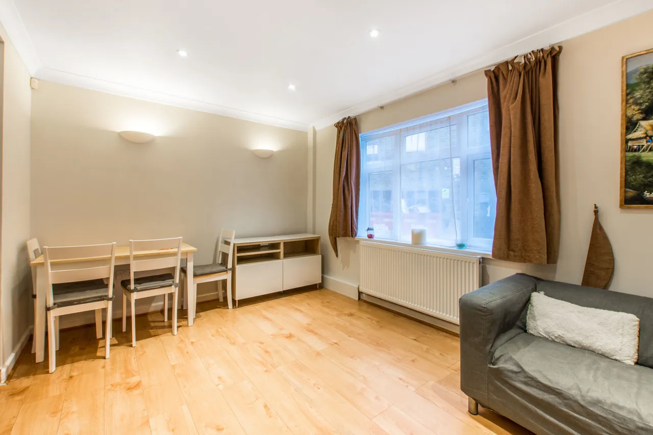 3 Gladstone Mews, Wood Green, London, photo 4