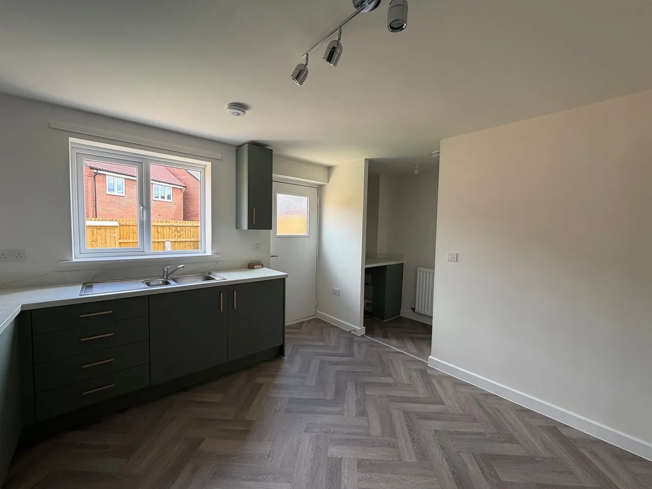 Kings Drive, Bridgwater, TA6, photo 4
