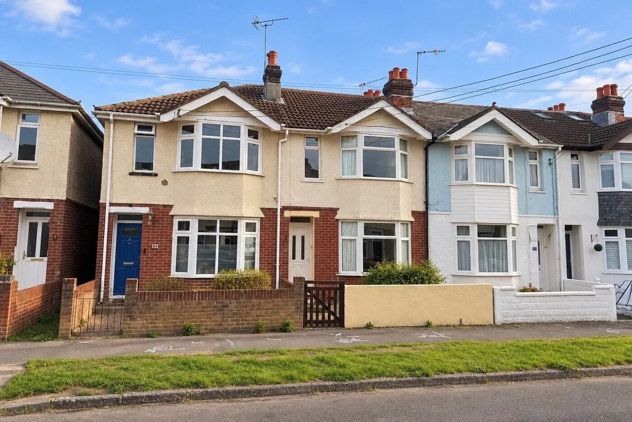 3 bed house for sale — Downs Park Crescent, Totton, Southampton
