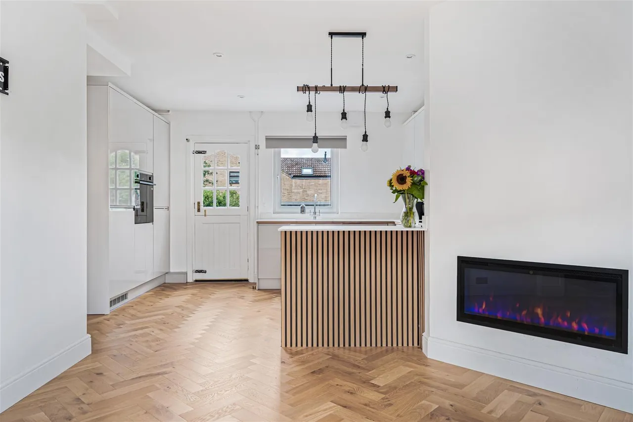 2 bed property for sale, Croft Road, Newmarket, CB8