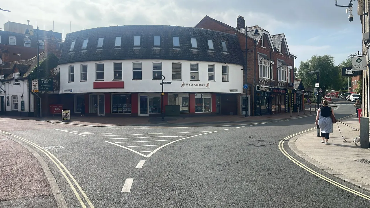 office to rent — Winchester Street, Andover, SP10