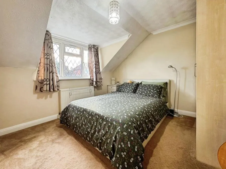 Wycombe Road, Saunderton, HP14, photo 13