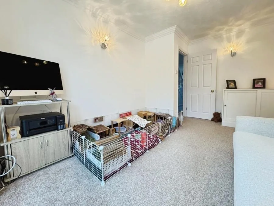 Wycombe Road, Saunderton, HP14, photo 7
