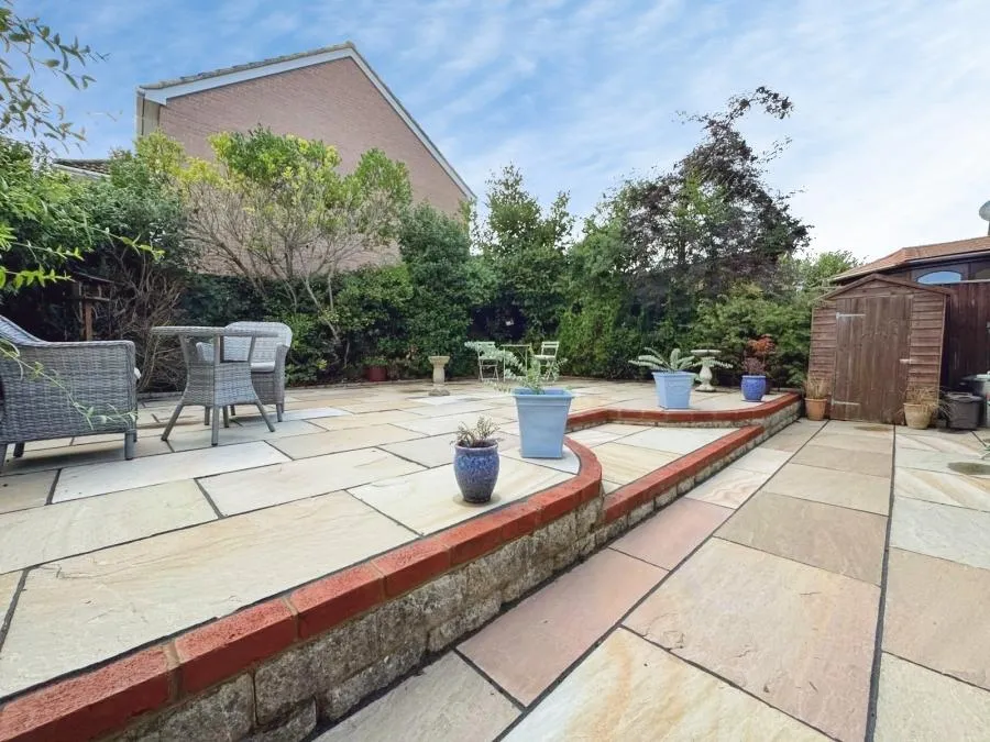 Wycombe Road, Saunderton, HP14, photo 17