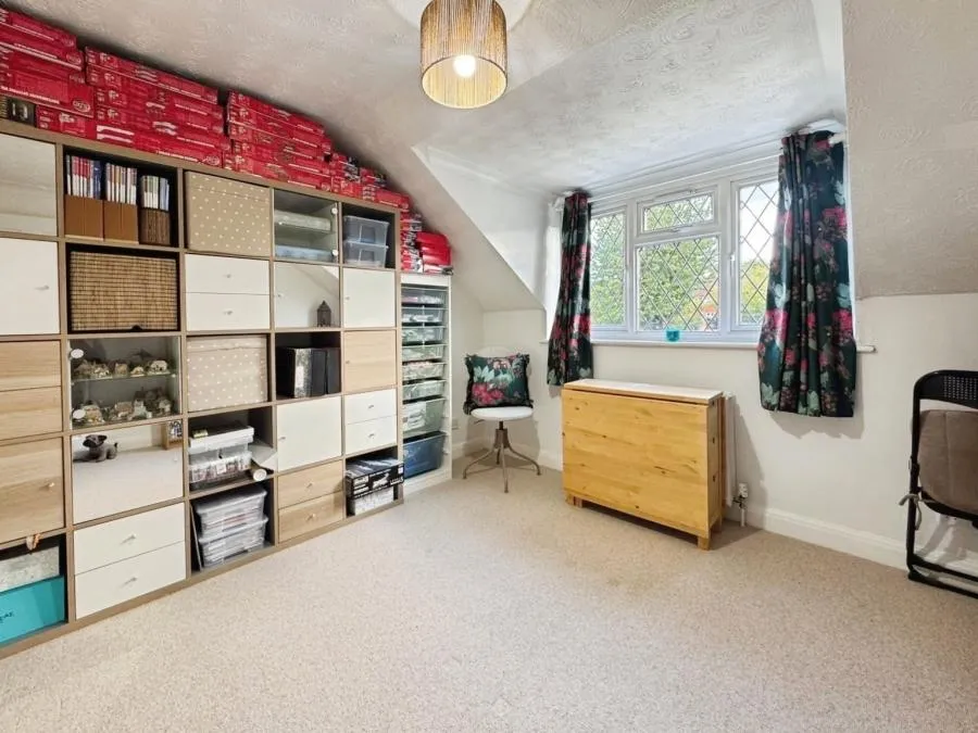 Wycombe Road, Saunderton, HP14, photo 14