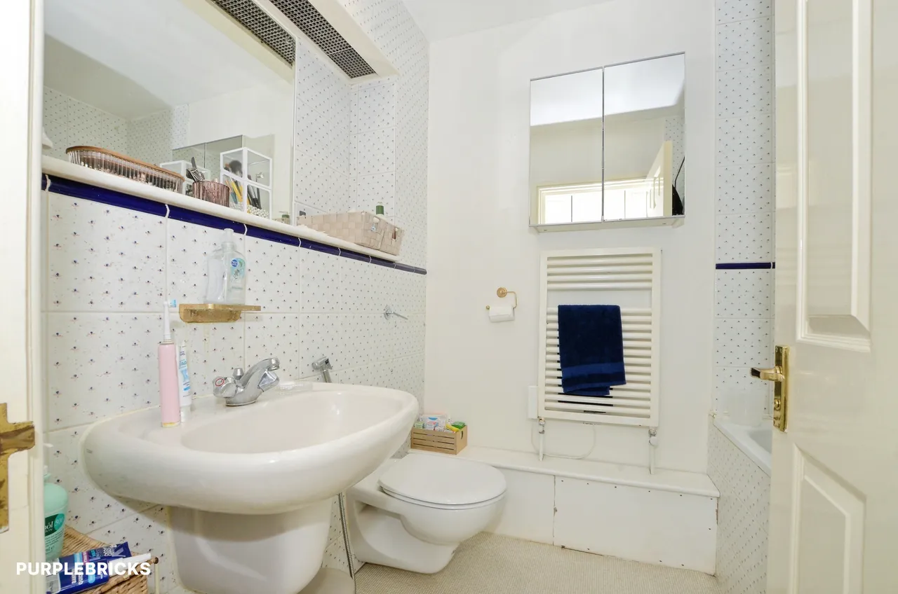 Eastbury Avenue, Northwood, HA6, photo 10