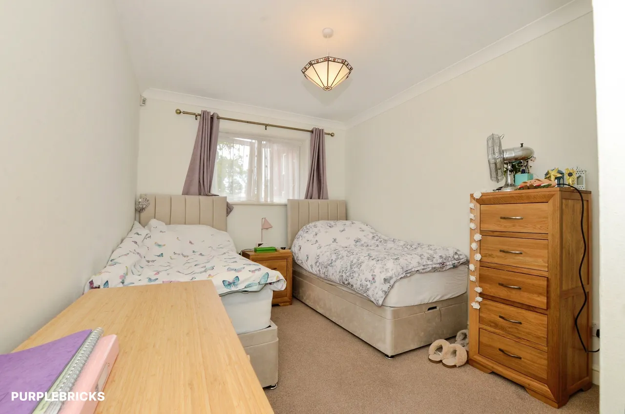 Eastbury Avenue, Northwood, HA6, photo 12