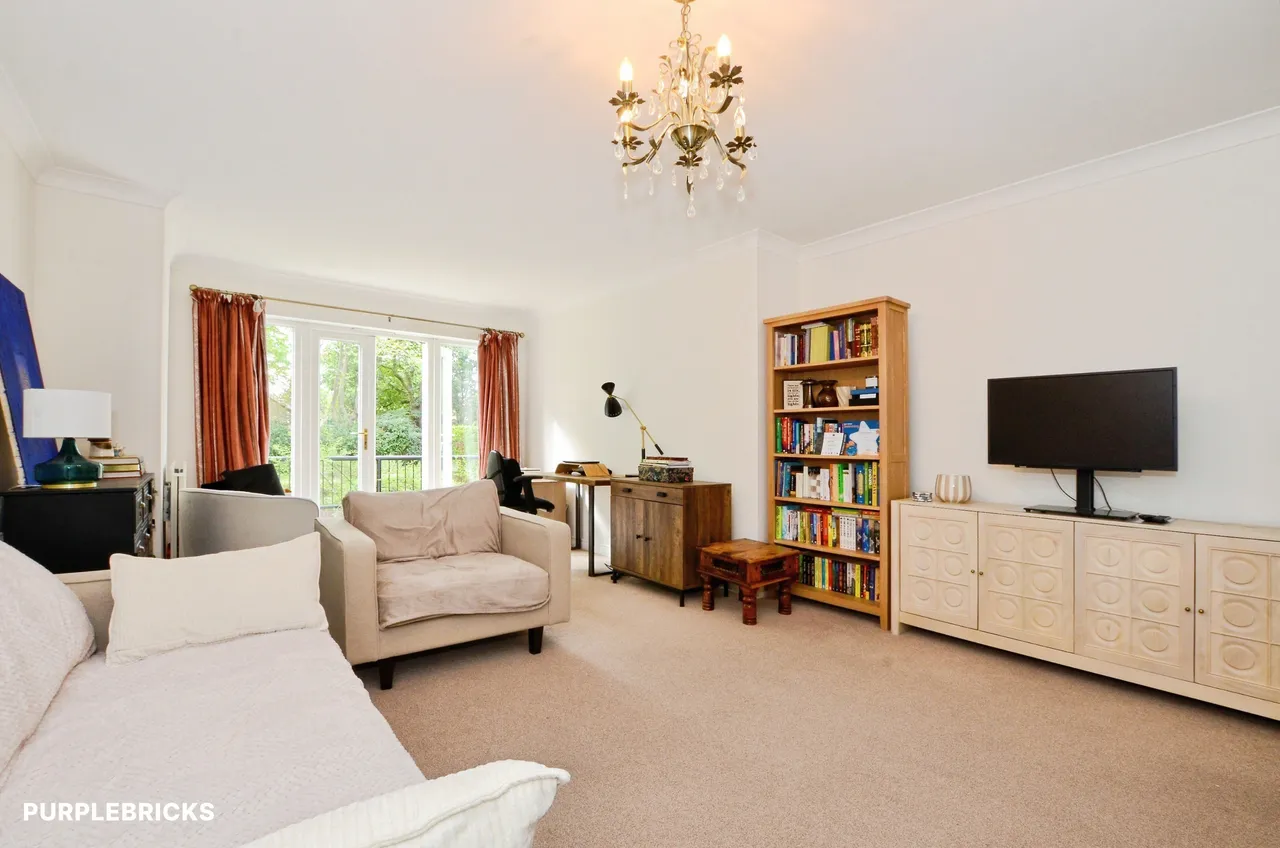 Eastbury Avenue, Northwood, HA6, photo 2