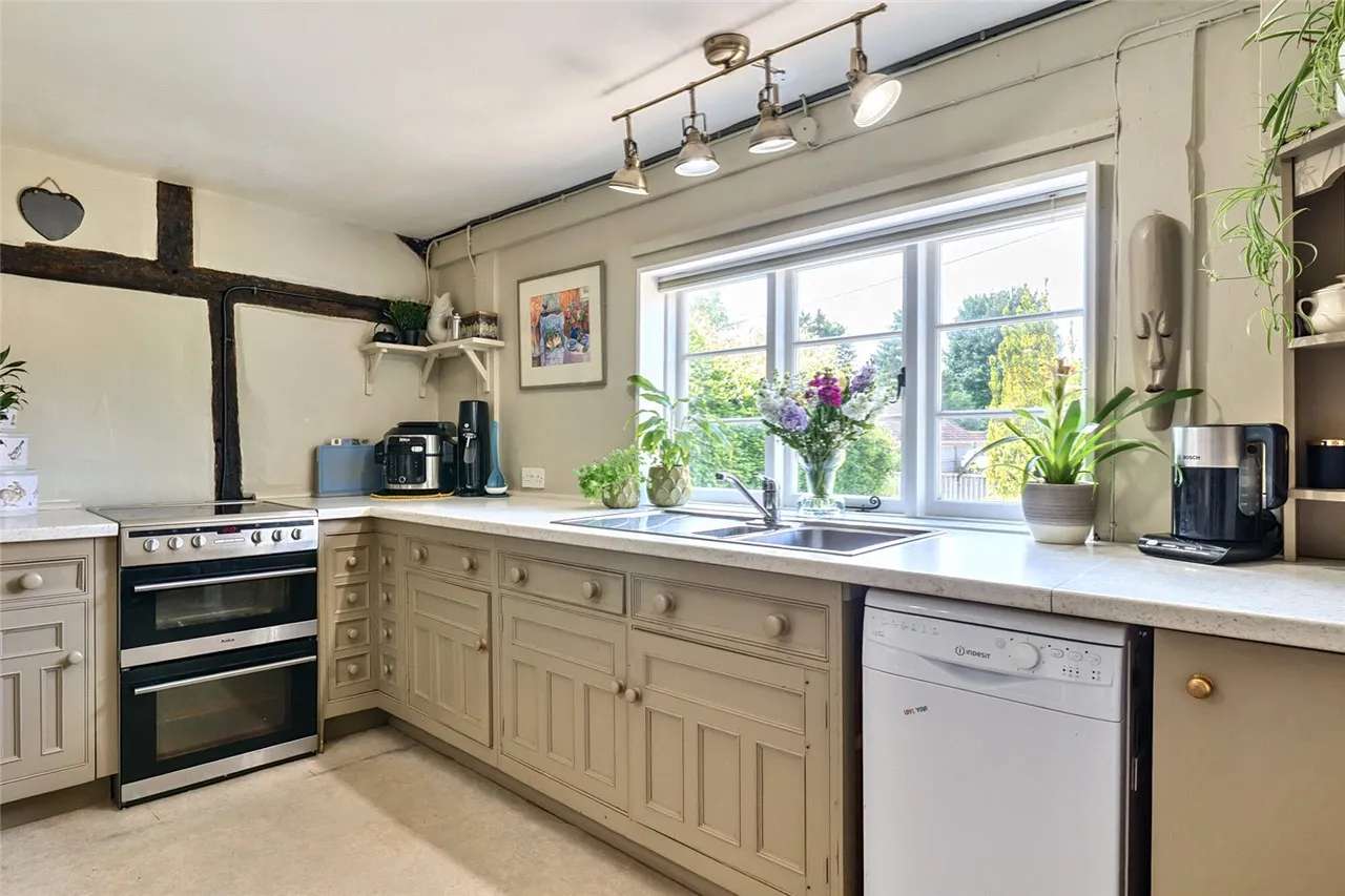 High Street, Burbage, SN8, photo 8