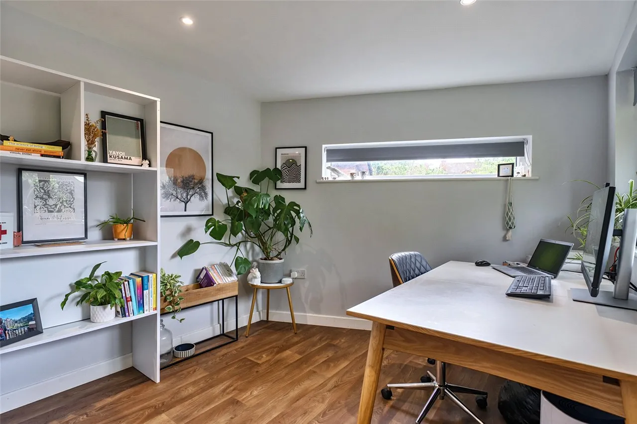 High Street, Burbage, SN8, photo 17