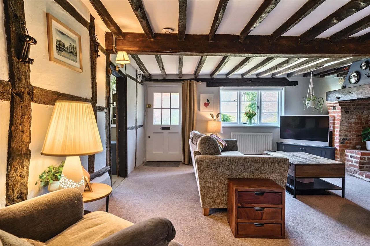 High Street, Burbage, SN8, photo 6