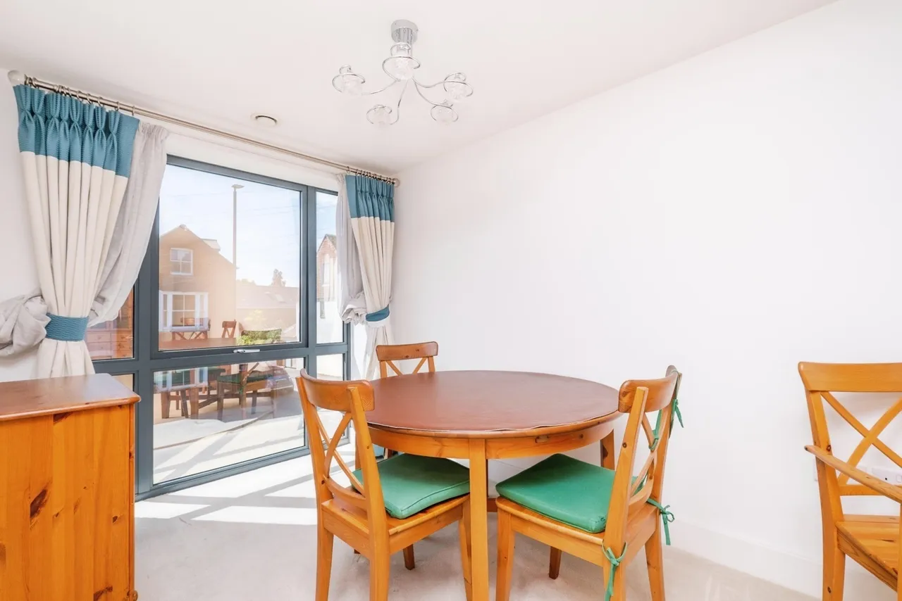 St. Margarets Way, Midhurst, GU29, photo 11