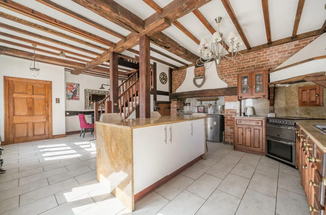 Beautiful Grade II Listed Country Home, Hunton, photo 7