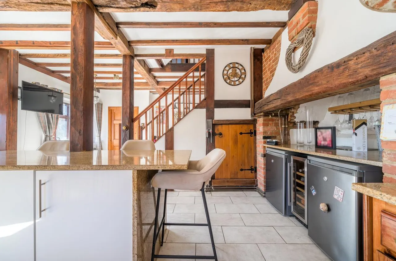 Beautiful Grade II Listed Country Home, Hunton, photo 5