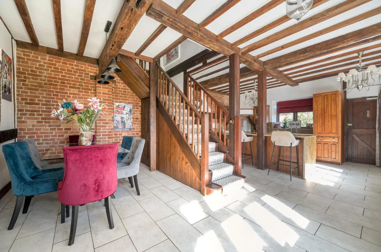 Beautiful Grade II Listed Country Home, Hunton, photo 10