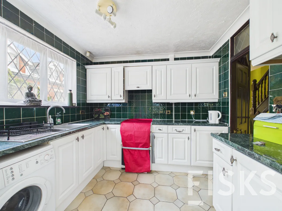 Chancel Close, Benfleet, SS7, photo 4