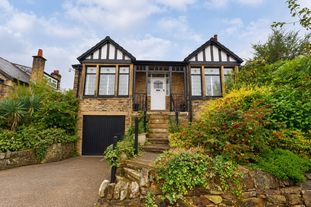 3 bed house for sale, Shipley, Bradford, BD18