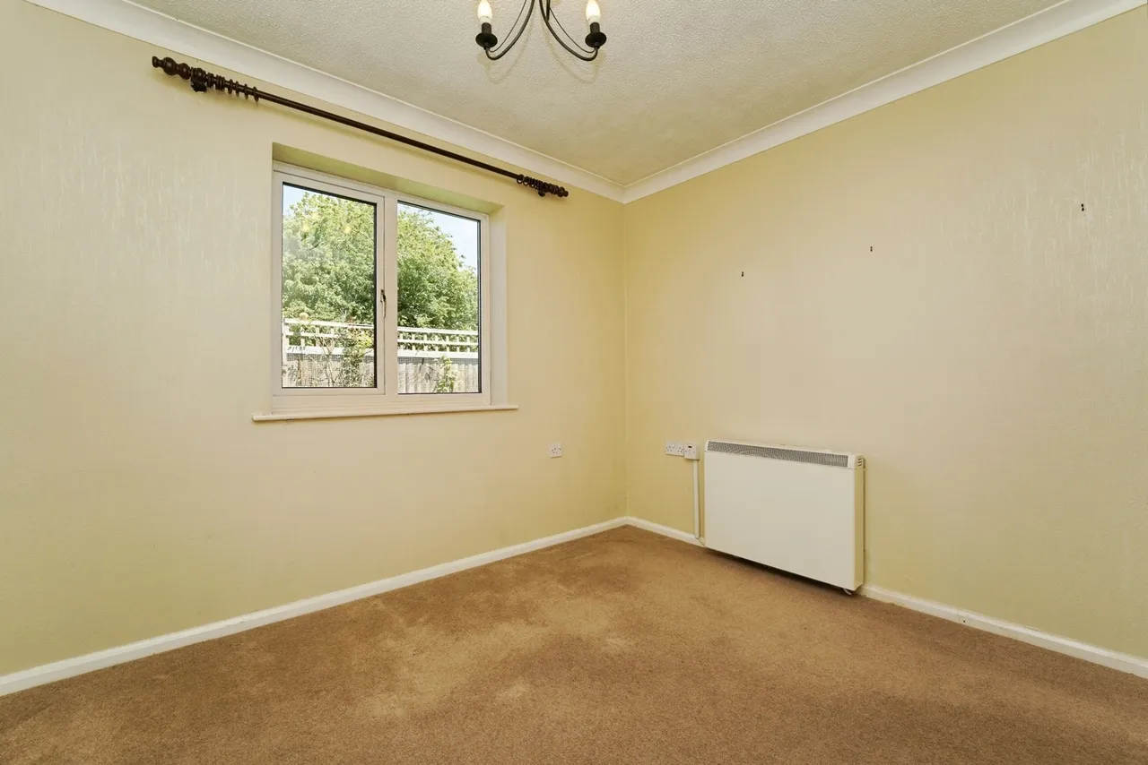 Fieldcourt Farmhouse, Courtfield Road, Quedgeley, Gloucester, GL2, photo 12