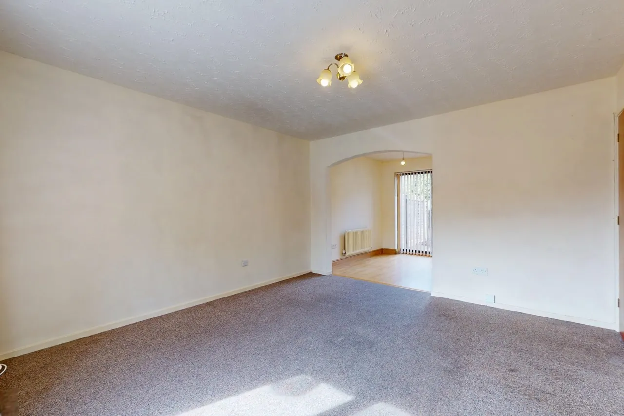 St. Marks Close, Shawbirch, Telford TF1 3LA, photo 3