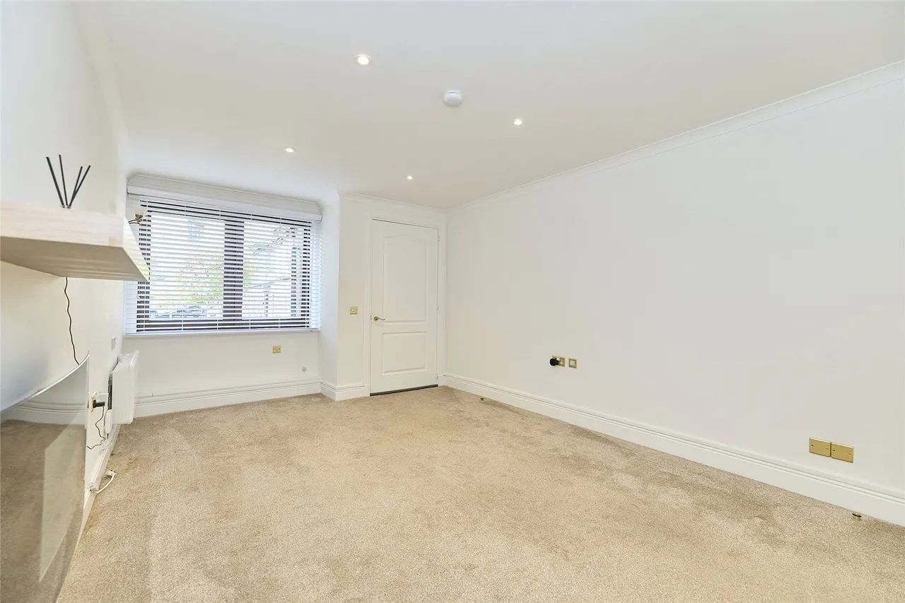 North Deeside Road, Cults, AB15, photo 3