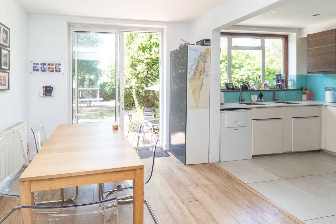 Broadfields Avenue, Edgware, HA8, photo 2