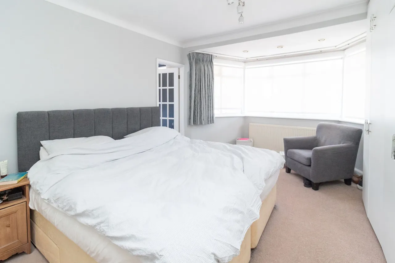 Broadfields Avenue, Edgware, HA8, photo 11