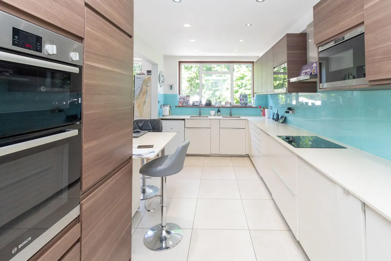 Broadfields Avenue, Edgware, HA8, photo 4