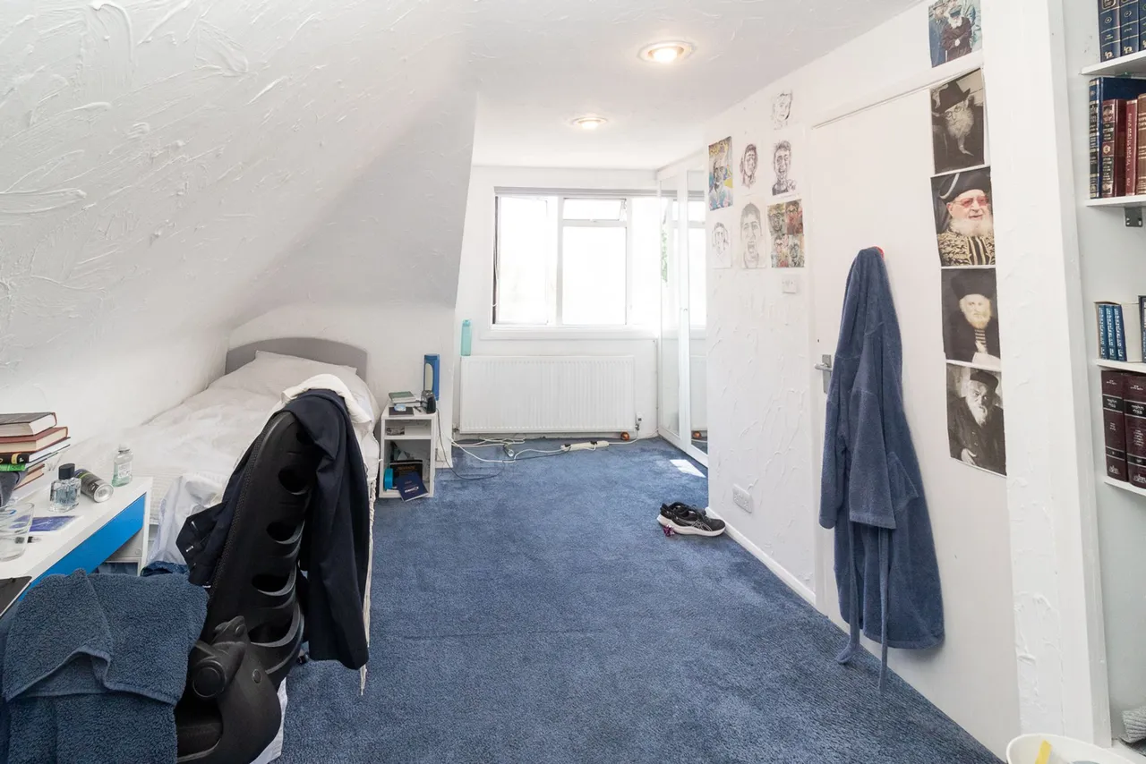Broadfields Avenue, Edgware, HA8, photo 16
