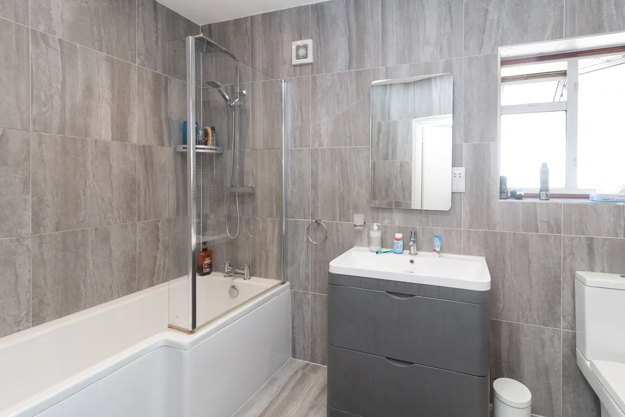 Broadfields Avenue, Edgware, HA8, photo 15